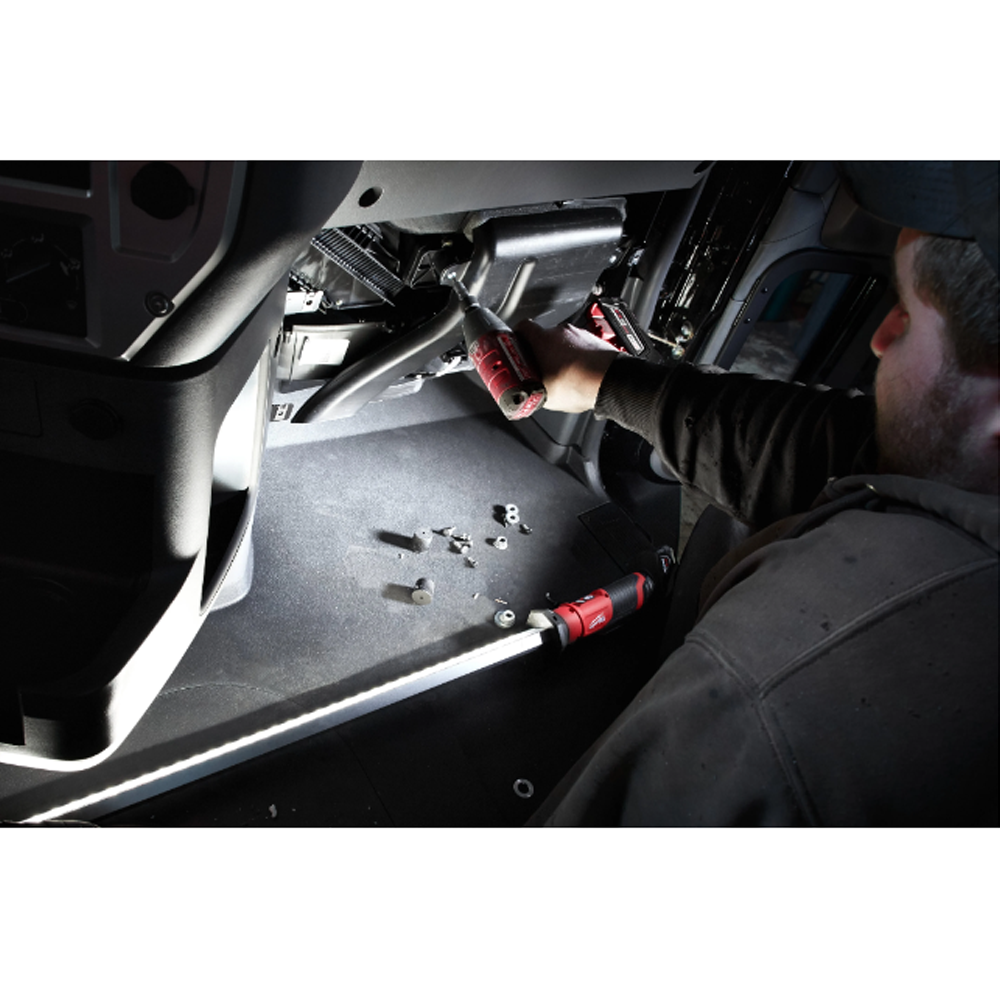 Milwaukee M12 LED Motorhuvslampa