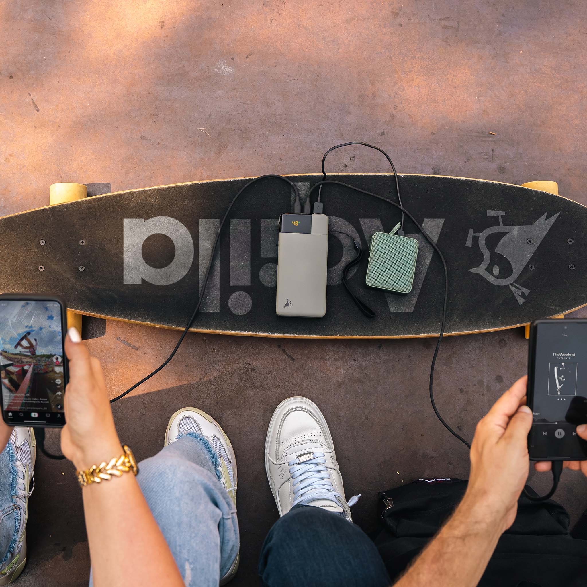 Aqiila Powerbird B20M powerbank 20 000 mAh 20W mossgrön